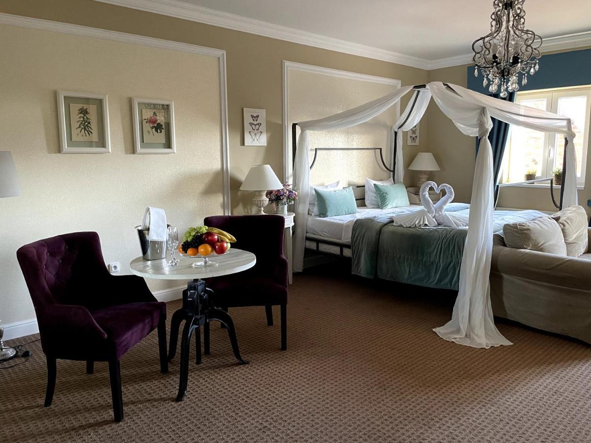 Amalka U Ripu Hotel Straskov Ngoại thất bức ảnh