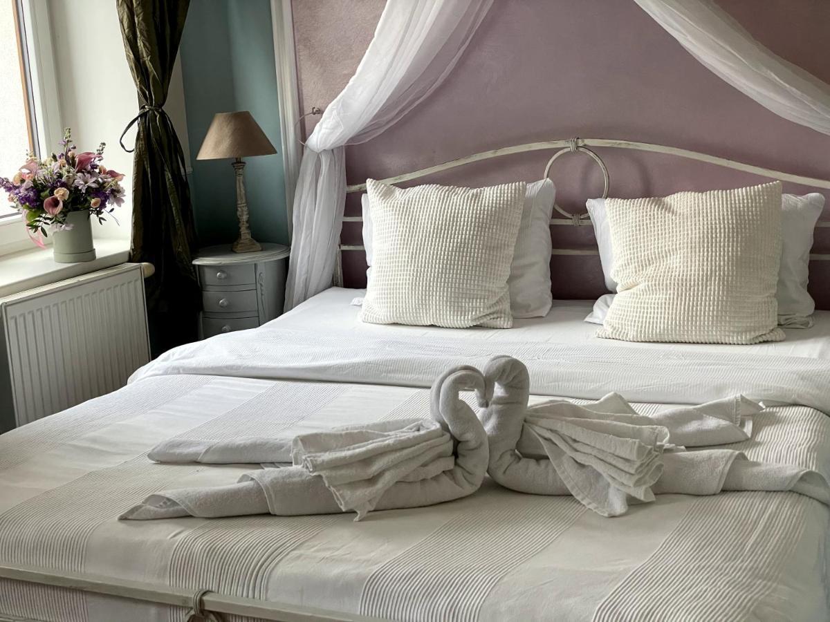 Amalka U Ripu Hotel Straskov Ngoại thất bức ảnh
