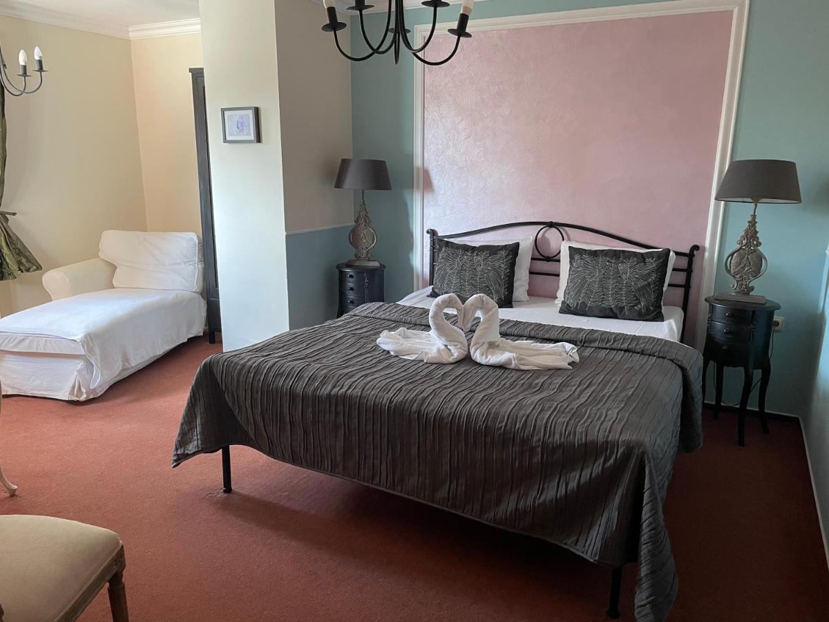 Amalka U Ripu Hotel Straskov Ngoại thất bức ảnh