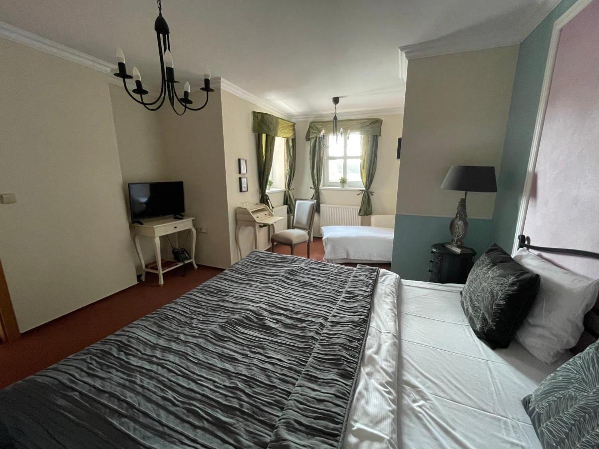 Amalka U Ripu Hotel Straskov Ngoại thất bức ảnh